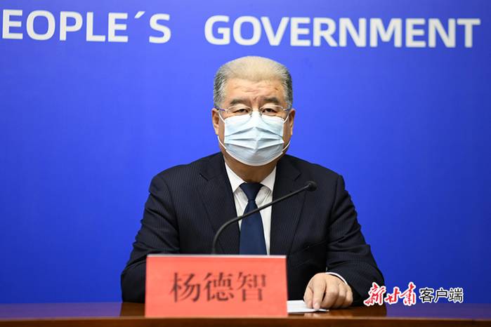 http://pic.gansudaily.com.cn/003/013/735/00301373537_6794e47f.jpg