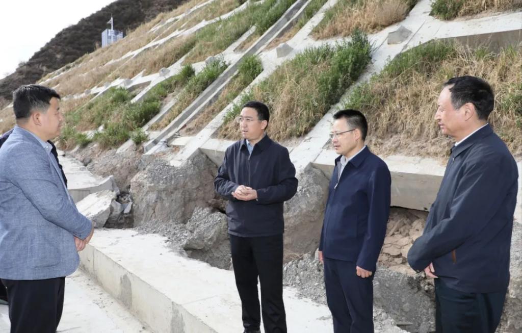 杨振林在舟曲迭部调研重点工作