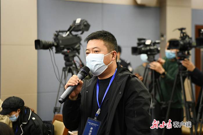 http://pic.gansudaily.com.cn/003/013/774/00301377444_c09b534d.jpg
