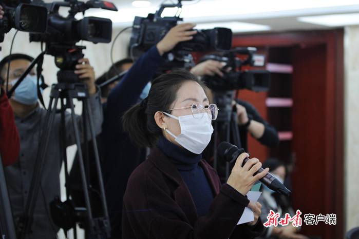 http://pic.gansudaily.com.cn/003/013/711/00301371189_0d29e09d.jpg